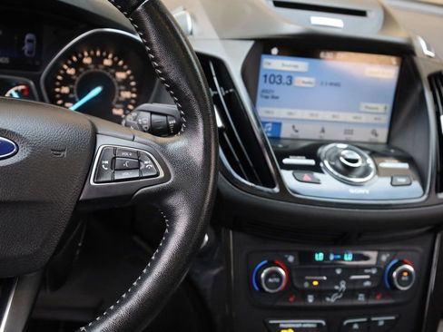Used 2017 Ford Escape Titanium image 34