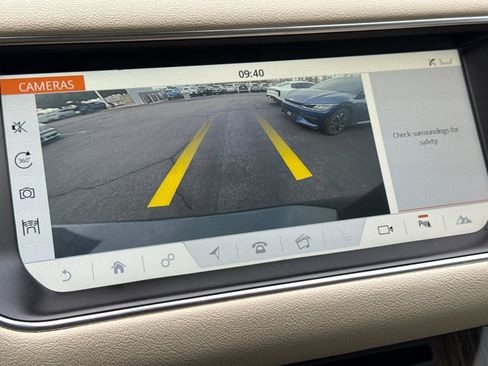 Used 2017 Land Rover Range Rover Sport HSE image 19