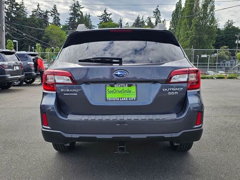 Used 2017 Subaru Outback 3.6R Limited AWD/4WD image 6