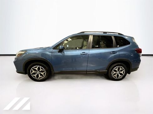 Used 2019 Subaru Forester Premium w/ All-Weather Package AWD/4WD image 8