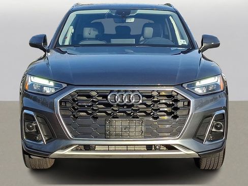 Used 2022 Audi Q5 2.0T Premium w/ Convenience Package AWD/4WD image 2