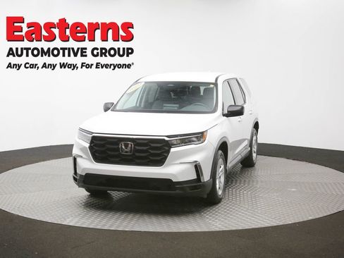 Used 2023 Honda Pilot LX image 54