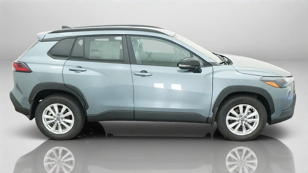 New 2026 Toyota Corolla Cross LE FWD image 7