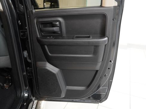 Used 2018 RAM 1500 Express w/ Express Value Package AWD/4WD image 27