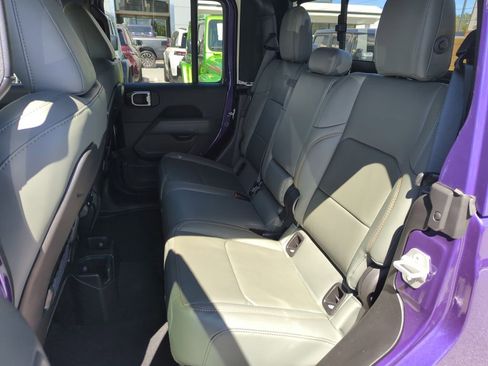 New 2026 Jeep Gladiator Mojave image 28