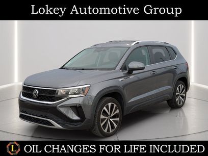 Certified 2023 Volkswagen Taos SE w/ Panoramic Sunroof Package