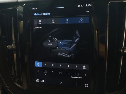 Used 2022 Volvo XC60 B5 Momentum image 33