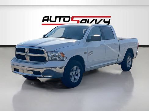 Used 2019 RAM 1500 Classic SLT AWD/4WD image 3