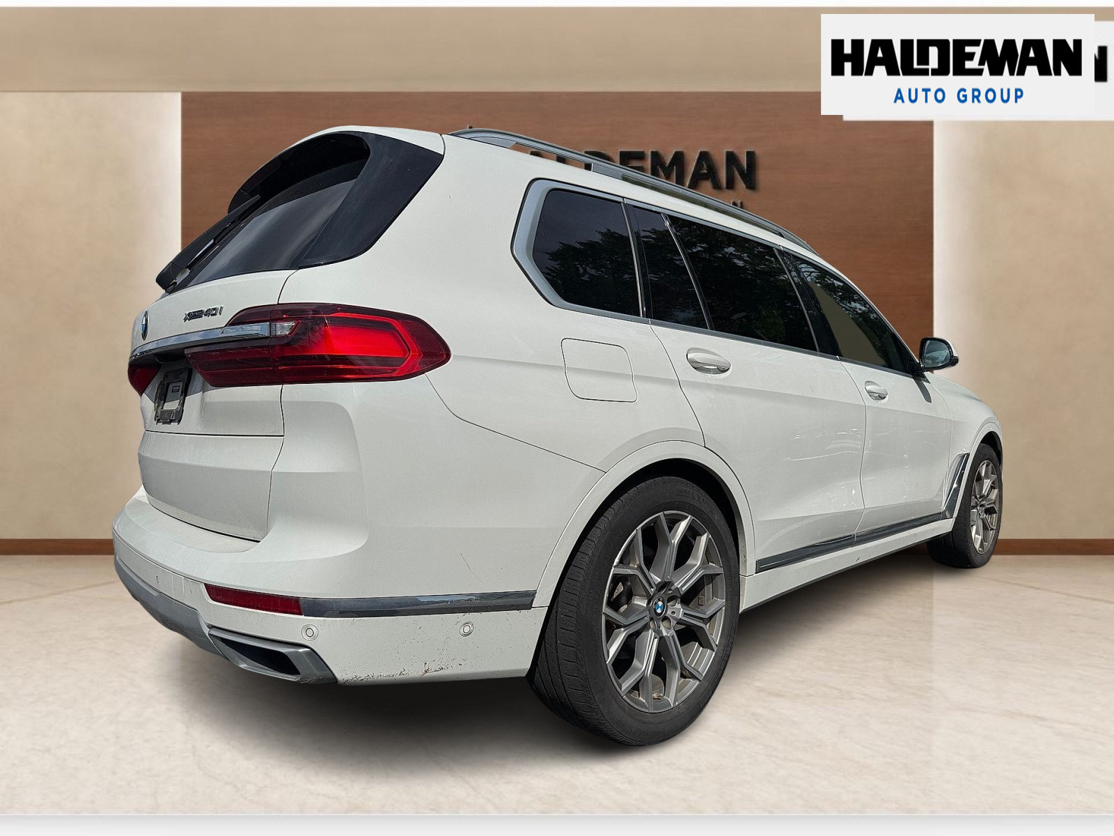 Used 2022 BMW X7 xDrive40i w/ Executive Package AWD/4WD image 4