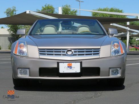 Used 2004 Cadillac XLR RWD image 27