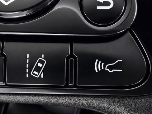 Used 2021 Toyota Prius Prime LE FWD image 35