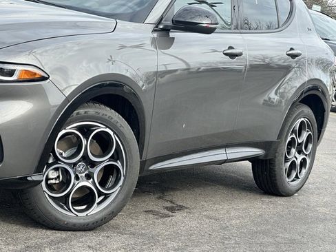 New 2025 Alfa Romeo Tonale w/ Premium Package image 24