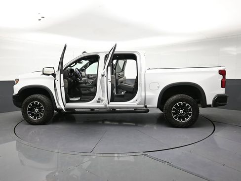 Used 2023 Chevrolet Silverado 1500 ZR2 w/ LPO, Dark Essentials Package AWD/4WD image 33