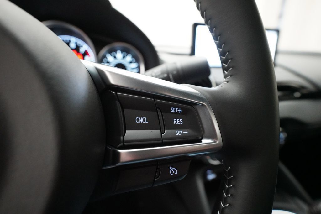 Used 2024 MAZDA MX-5 Miata RF Grand Touring RWD image 16