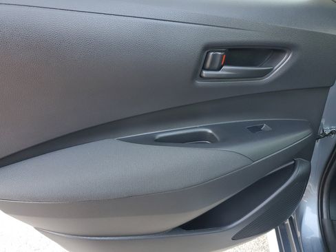 Certified 2025 Toyota Corolla LE image 12