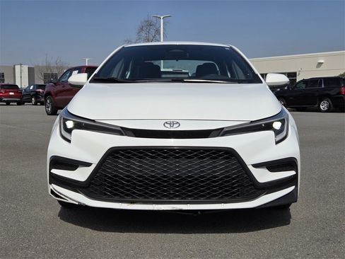 Used 2025 Toyota Corolla SE image 14
