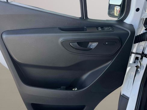 Used 2024 Mercedes-Benz Sprinter 2500 image 9
