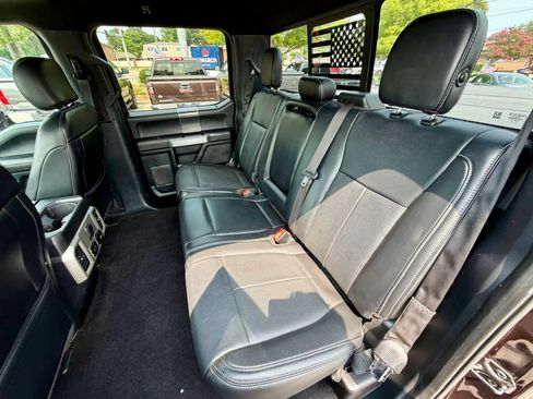 Used 2019 Ford F150 Lariat w/ Equipment Group 502A Luxury AWD/4WD image 9