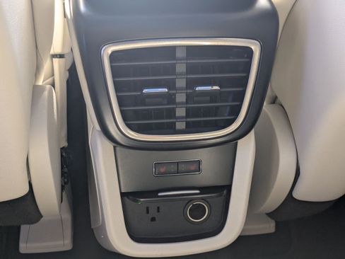 Used 2020 Lincoln Nautilus Black Label w/ Class II Trailer Tow Package image 27