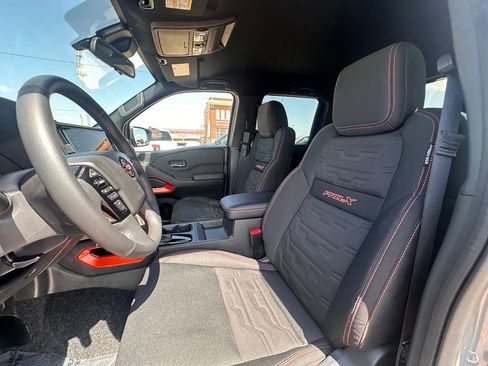 Certified 2025 Nissan Frontier Pro-X RWD image 25