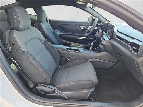 Certified 2025 Ford Mustang Coupe image 20