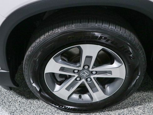 Used 2023 Honda Pilot EX-L image 11