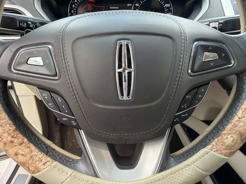 Used 2019 Lincoln MKZ Reserve FWD image 26
