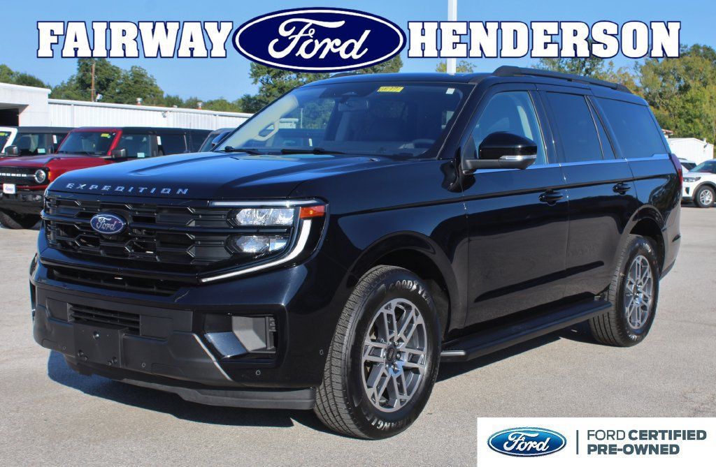 Used 2025 Ford Expedition Active RWD image 1