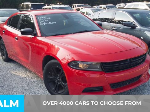 Used 2022 Dodge Charger SXT RWD image 2