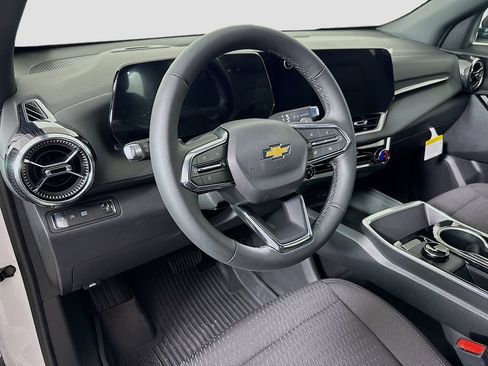 New 2026 Chevrolet Equinox LT w/ Safety and Technology Package FWD image 9