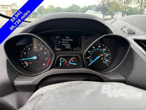 Used 2015 Ford Escape Titanium FWD image 17