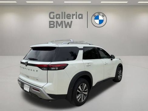 Used 2024 Nissan Pathfinder SL FWD image 7