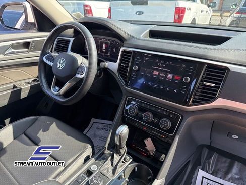 Used 2022 Volkswagen Atlas SEL R-Line image 14
