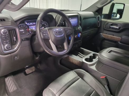 Used 2021 GMC Sierra 2500 Denali w/ Denali Ultimate Package image 12