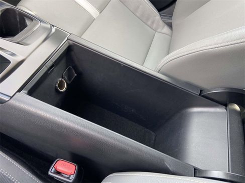 Used 2025 Toyota Camry SE w/ Multimedia Upgrade Package image 25