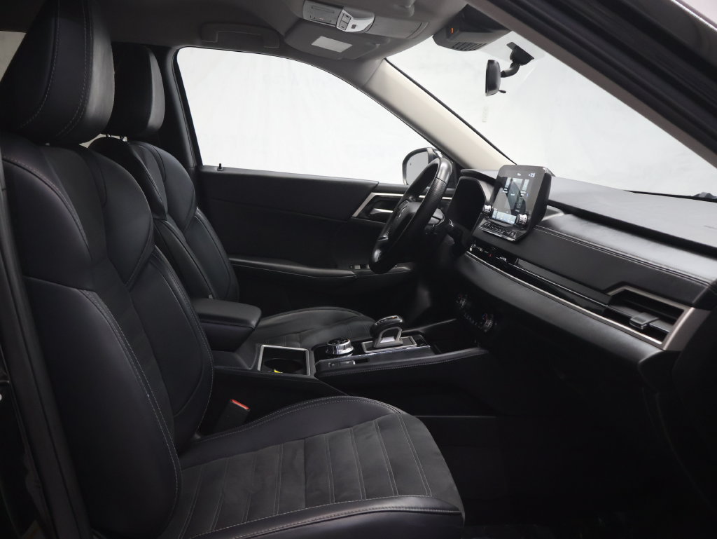 Used 2024 Mitsubishi Outlander SE FWD image 9