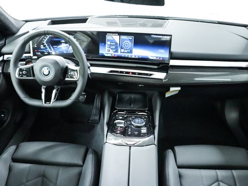 New 2027 BMW i5 eDrive40 w/ M Sport Package RWD image 12