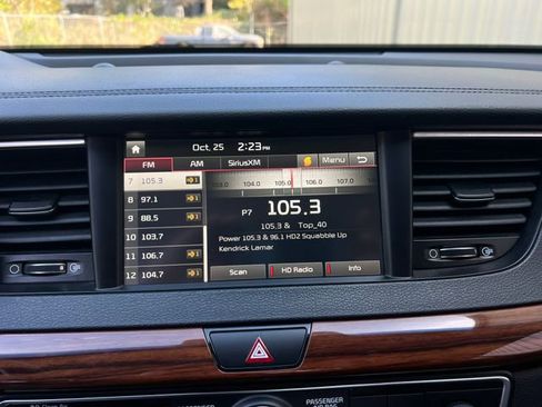 Used 2017 Kia Cadenza Premium w/ Luxury Package image 28