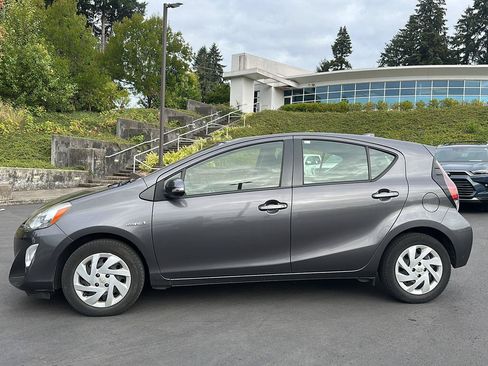 Used 2015 Toyota Prius C Two FWD image 2