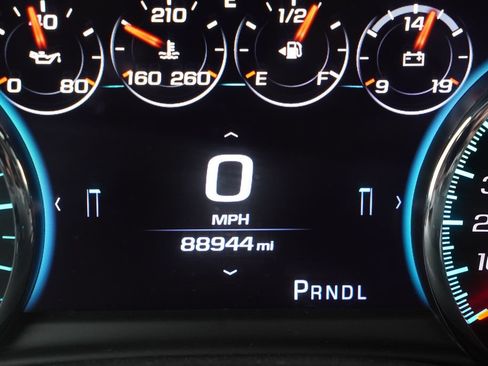 Used 2020 Chevrolet Suburban Premier AWD/4WD image 10