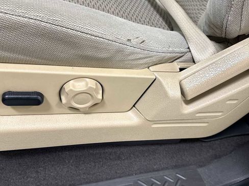 Used 2012 Ford F150 XLT w/ XLT Convenience Pkg image 14