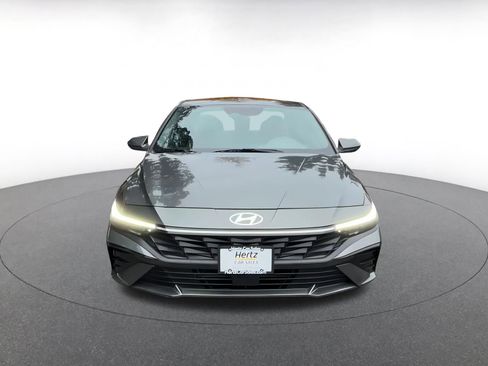 Used 2025 Hyundai Elantra SEL image 4
