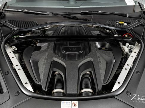 Used 2023 Porsche Panamera RWD image 4