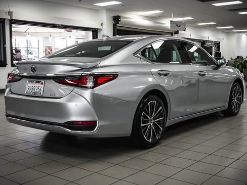 Certified 2025 Lexus ES 300h w/ Premium Package FWD image 6