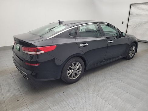 Used 2019 Kia Optima LX image 10