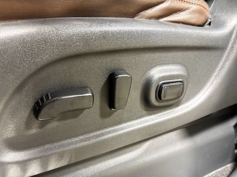 Used 2016 Nissan Titan Platinum Reserve AWD/4WD image 20