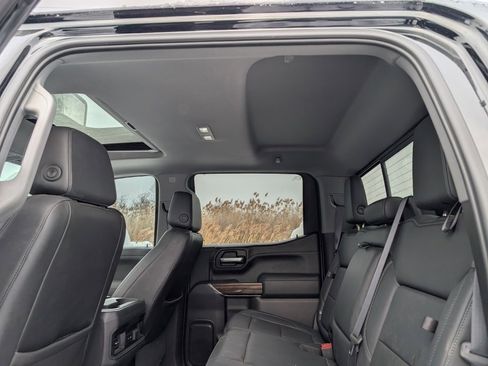 Used 2021 Chevrolet Silverado 1500 LT Trail Boss w/ Convenience Package II image 10