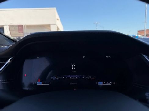 Used 2025 Jeep Grand Cherokee L Laredo RWD image 30