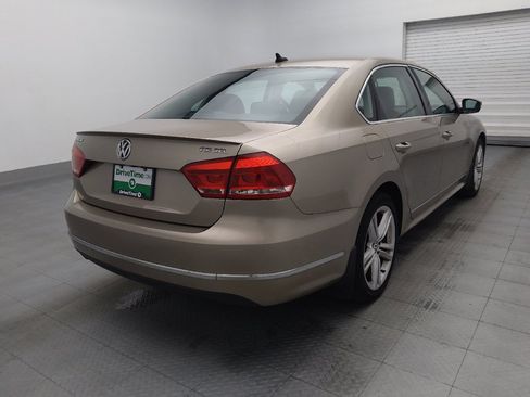 Used 2015 Volkswagen Passat 1.8T SEL Premium FWD image 9