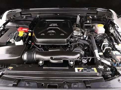 Used 2022 Jeep Wrangler Unlimited Sport image 27